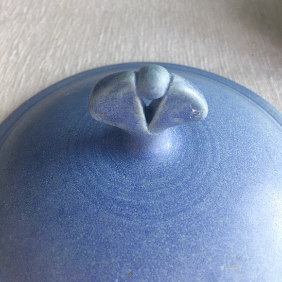 HANDMADE porcelain covered dish - Picture 5 of 6